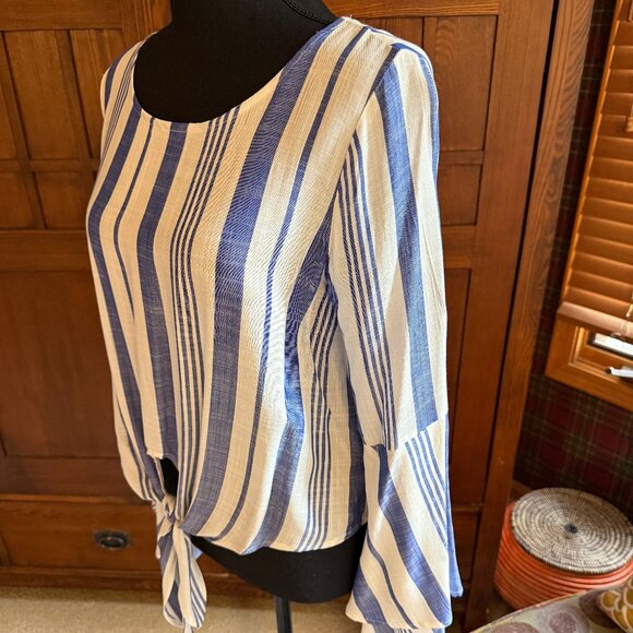 Altar'd State Long Sleeve Striped Tie-Hem Blouse Size XS - Picture 2 of 8